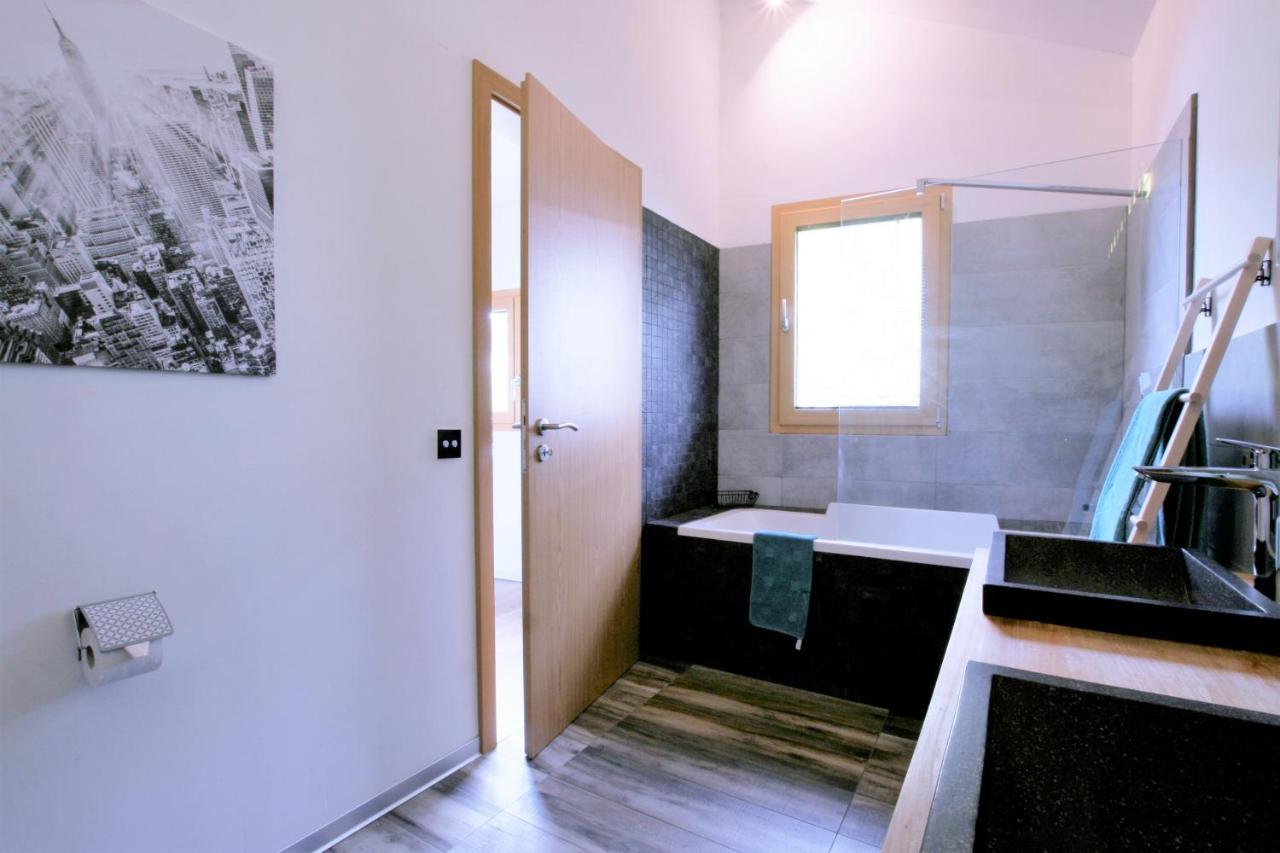 Montreux Holiday Home מראה חיצוני תמונה