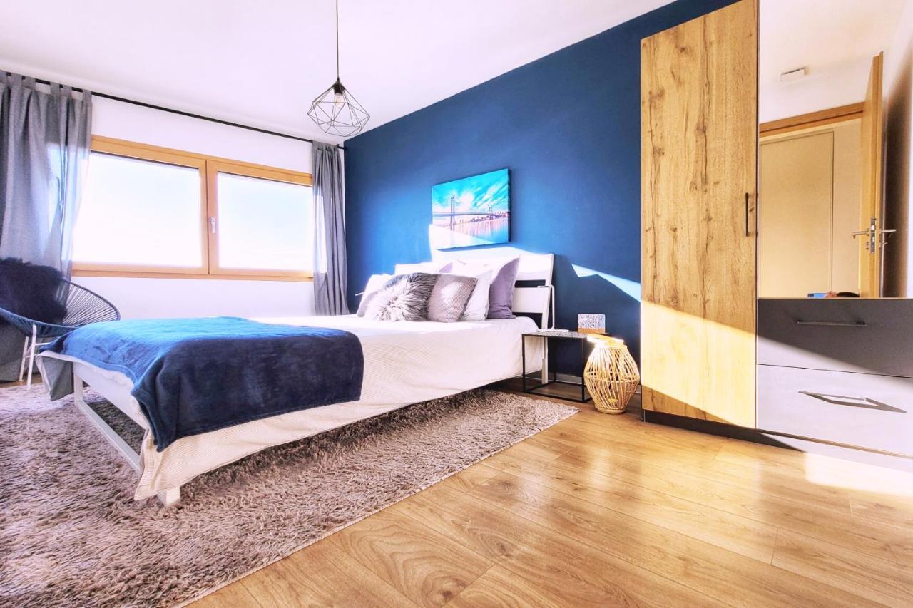 Montreux Holiday Home מראה חיצוני תמונה