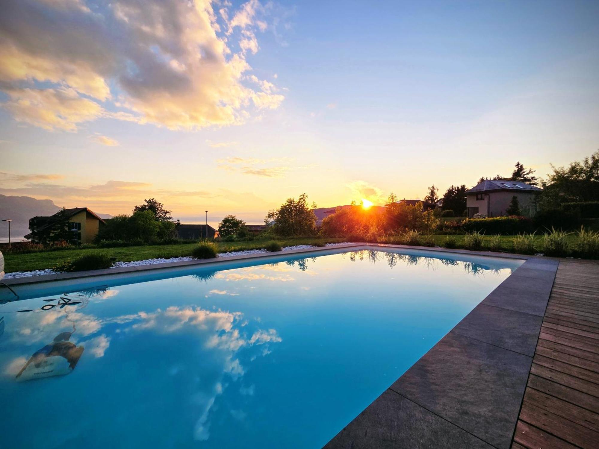 Montreux Holiday Home מראה חיצוני תמונה