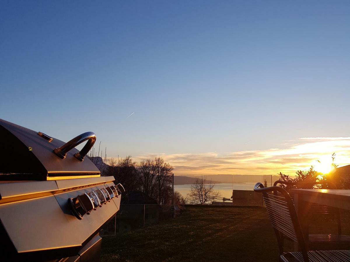 Montreux Holiday Home מראה חיצוני תמונה